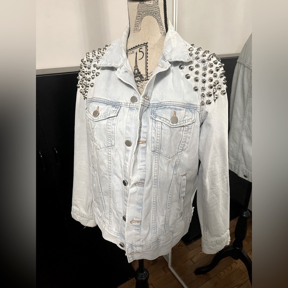 Studded jean jacket - Picture 2 of 3
